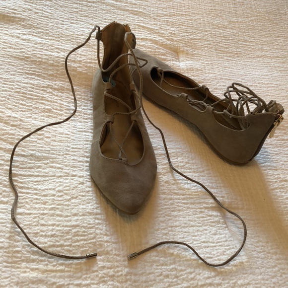 BCBG Generation Tan Faux Suede Tie-up Flat Shoes with Pointed Toe - Picture 16 of 16